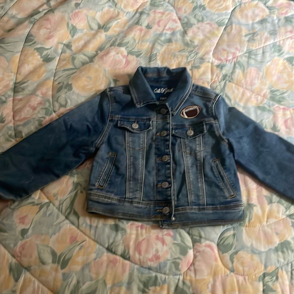 Custom made Jean jacket with Eagles football design size 6/7. Never worn.